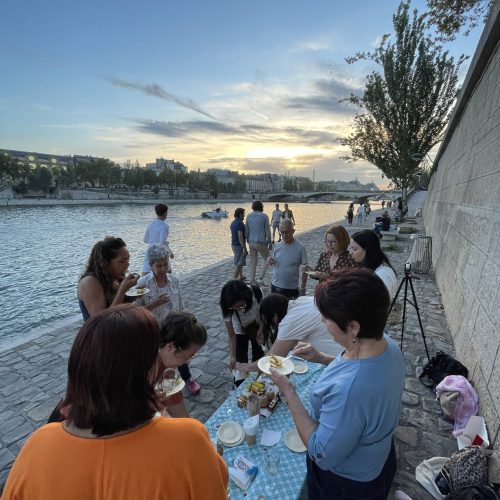 Piquenique ao pôr do sol · Sena · 2024